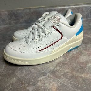 Nike WMNS Air Jordan 2 Retro Low UNC to Chicago White Blue Women's 7